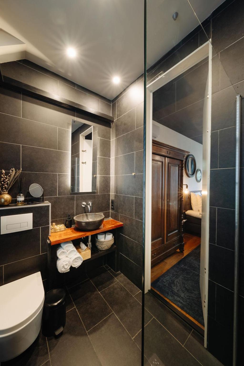 1637: Historic Canal View Suites อัมสเตอร์ดัม ภายนอก รูปภาพ