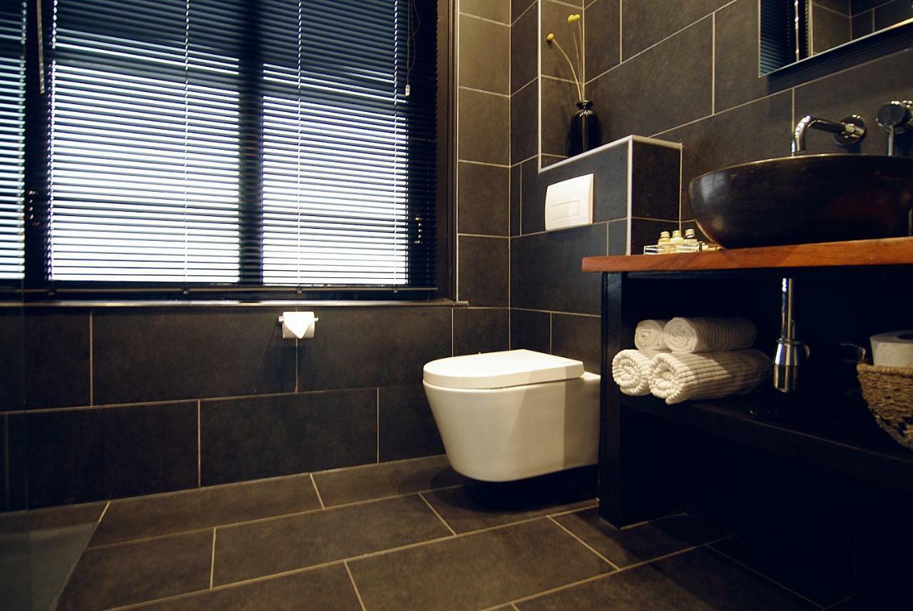 1637: Historic Canal View Suites อัมสเตอร์ดัม ภายนอก รูปภาพ